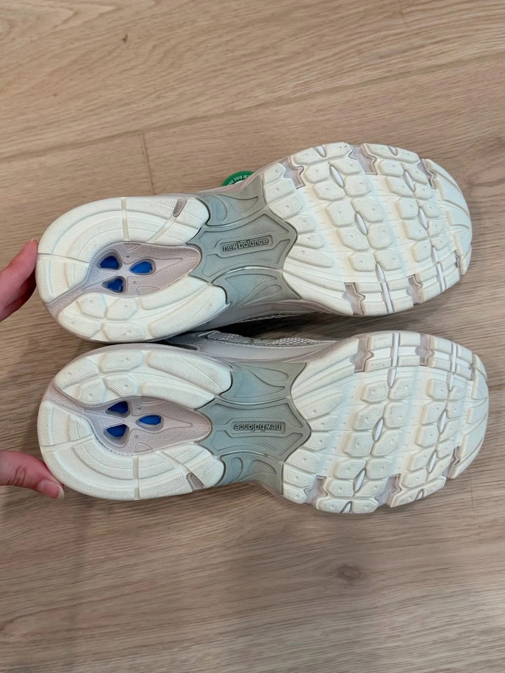 NEW New Balance 530 Moonbeam / Sea Salt Sneakers